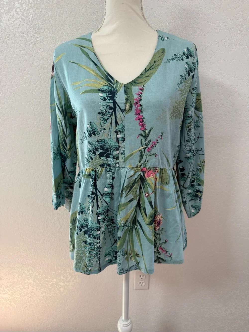 KAKTUS Tunic Blouse Blue Floral V-Neck 3/4 Bell Sleeve Woven Linen S